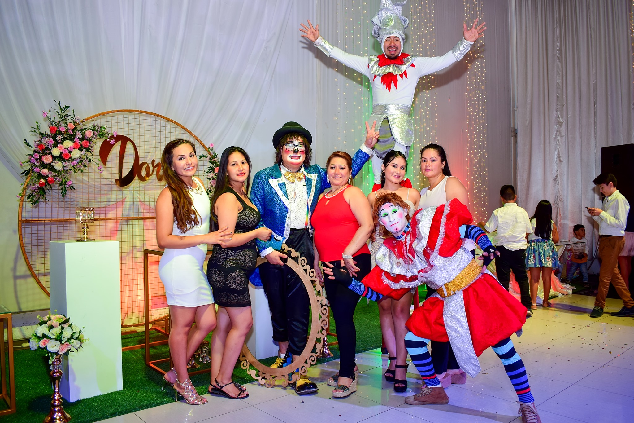 equipo de trabajo de ted el artista